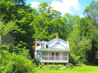 Charming Farmhouse Cottage Rental Situated in the Wilderness near Stockbridge, Massachusetts - 0