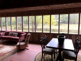 Rustic Log Cabin Rental for a Group Getaway near Prescott, Arkansas - 3