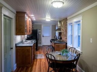 Lakefront Cottage Rental on Lily Lake in the Pocono Mountains of Pennsylvania - 7