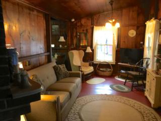 Rustic Lakefront Cabin Rental with Dock on Bauneg Beg Lake near Portland, Maine - 9