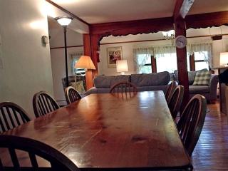 Large Vacation Rental on Arcadia Lake in Belchertown, Massachusetts - 8