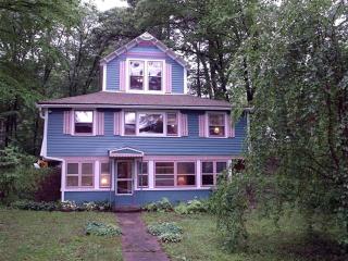 Large Vacation Rental on Arcadia Lake in Belchertown, Massachusetts - 0