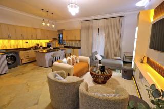 Jonarrick Executive One Bedroom Holiday Home - 5