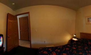 Lakefront Cabin Rental Ideal for a Family Getaway in Wisconsin Dells, Wisconsin - 7