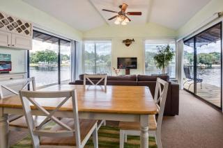 Rustic Vacation Rental with a Fabulous Deck on the Hillsborough River in Tampa, Florida - 5