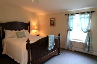 Beautiful and Secluded Vacation Rental with Picturesque Views near Equinox Mountain, Vermont - 8