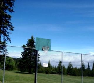 Comfortable Family Rental with Mount Hood Views in Northern Oregon - 1