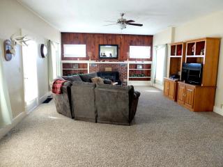 Beautiful Suite Rental in Bed and Breakfast near Topeka, Kansas - 2