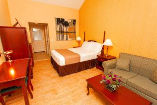 Pet-Friendly Suite Rental in a Charming Inn near Mohawk State Forest, Connecticut - 4