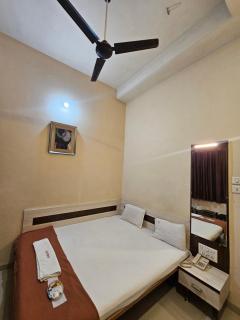 Hotel Royal Residency Executive - 6