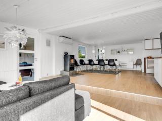 Holiday Home Edel - 650m from the sea by Interhome - 5