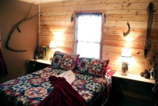Cozy Couples' Getaway on an Eco-Friendly Farmstay in North Idaho - 3