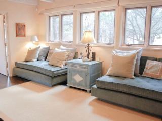 Cottage Rental with Southwestern Decor near Carson National Forest, New Mexico - 2