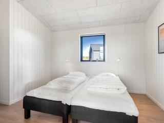 Holiday Home Marten - 500m from the sea by Interhome - 3