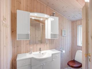 Holiday Home Thrineke - 600m from the sea by Interhome - 1