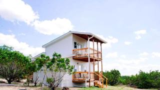 Handcrafted Cabin Rental Ideal for Weekend Trips from Austin - 5