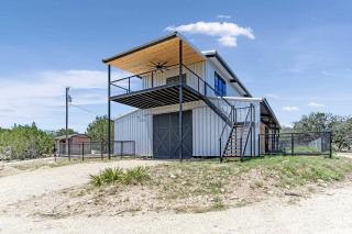 Cute Secluded Cabin Ideal for Nature Lovers in Texas - 0