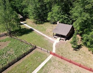 Log Cabin Rental on a Farm in Historic Washington State Park, Arkansas - 3