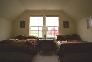 Family-Friendly Vacation Rental in Spacious Bed and Breakfast in King Hill - 3