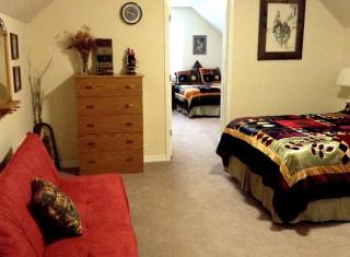 Family-Friendly Vacation Rental in Spacious Bed and Breakfast in King Hill - 2