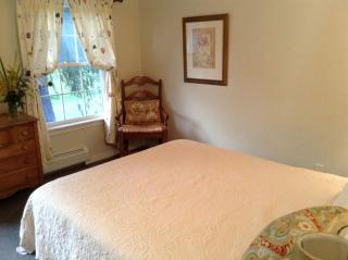 Beautiful Vacation Accommodation with Stunning Views near Lake Madeline, Vermont - 3