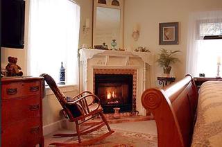 Beautifully-Decorated Vacation Rental with a Fireplace in Lincoln, Nebraska - 1