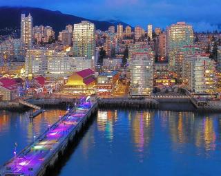 Cozy 3BD Retreat North Van Balcony Views - 7