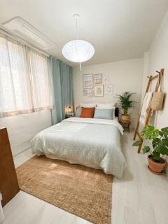 MAPO 1F, Modern Hinoki-Wood Hanok 2Rm , 3Bed - 6