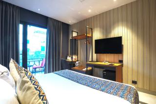 Bluestone Nehru Place by The Cosy Hotels - 1