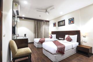 Bluestone Nehru Place by The Cosy Hotels - 6