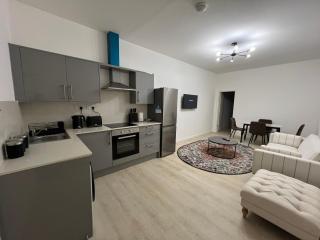 Apartment 3 by SJP - Central Kettering - Near Station - Sleeps 3 - 8