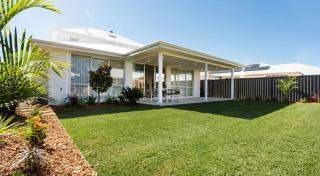 The Shorehouse 4-Bed Coastal Home at Madora Bay - 7
