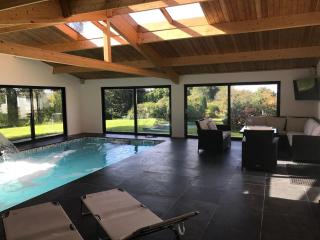 Beautiful Country House With Indoor Pool & Grounds - 4