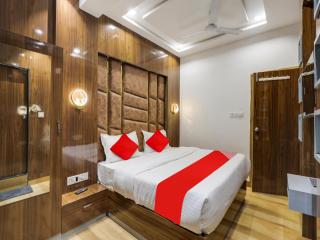 Hotel O by OYO Bhanu Villa - 9