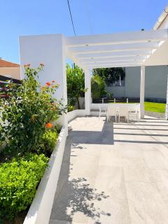 Villa Evanthia Large Garden & Mountain View - 9