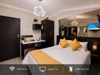 Royal Palms Guest House - 1