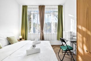 Large Family Apartment for 6 - AC & Garage - 8