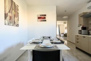 F3 Modern and Bright Apartment in Malta - 9