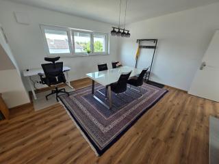 Weitblick R16-22 - Stilvoll, Arbeiten, am Stadtrand - 0