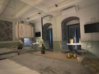 Sleep in Style at La Valette No 55 - 3