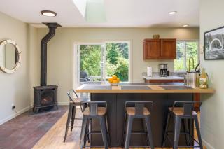 Pet-Friendly, Minutes to Town, Beaches, Kayaking - 8