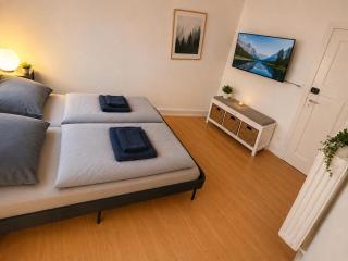 Chill Room close to Fribourg Main Train Station - 3