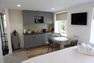 The Maycliffe - 7