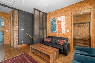 Gallery Loft Artistic Warm Wood • Unique Style. - 1