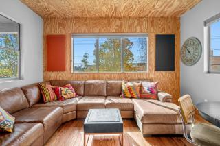 Gallery Loft Artistic Warm Wood • Unique Style. - 4