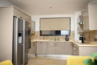 Premier Place, Sky Suites - 6