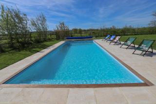 Villa Haut Briauche 61 - Piscine chauffee - Beach Volley - 2h Paris - 45p - 2