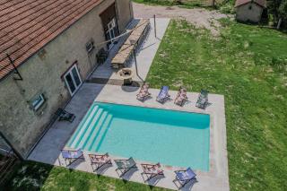 Villa Petit Perrot 03 - Piscine chauffee - Citystade - 2h Lyon - 45p - 2