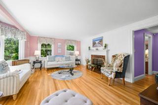 Family Pet-Friendly Cape Escape Near Beach - 3
