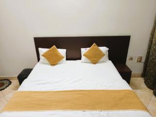 Yash Guest House -- Walk in Nizamuddin Railway Station - 5
